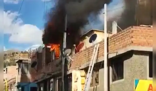 Personal de la compañía de bomberos Santiago Antúnez de Mayolo N.° 84 controló el incendio: Foto: captura de Punto de quiebre