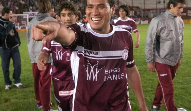 El piurano es recordado por los hinchas granates. Foto: Club Lanús/Twitter   