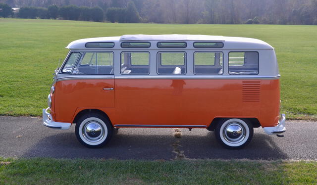 Volkswagen bus. Foto: Maxim