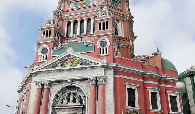 La Iglesia Corazón de María se ubica en la avenida Sucre. Foto: Wikimedia