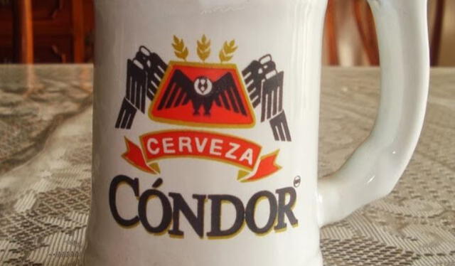 Chopp de cerveza con el logo de Cerveza Condor. Foto: Prezi/Daniela Ciudad