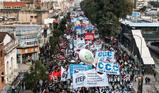 La marcha de San Cayetano congregó a gran cantidad de organizaciones sociales en Argentina. Foto: UTEPoficial / Twitter