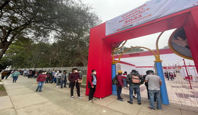 Más de 1.500 puestos de trabajo se ofrecieron en una feria laboral organizada por el Centro de Empleo de Lambayeque. Foto: Rosa Quincho-URPI/LR-Norte
