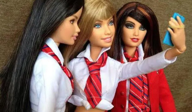 Mattel lanzó una edición de muñecas Barbie inspiradas en RDB. Foto: Notigram