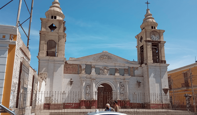 La catedral de Ica se ubica en la calle Bolívar y fue parte del conjunto monumental de la Compañía de Jesús. Foto: Andrés Huancahuari Fernández / LR