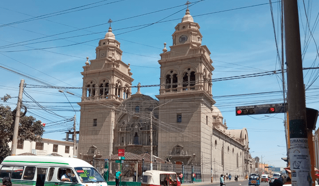 Así luce en 202 la catedral de Ica a 15 años tras el terremoto. Foto: Andrés Huancahuari Fernández / LR