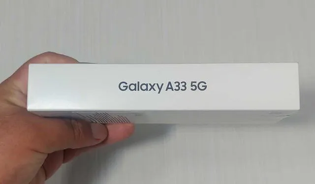 Lateral de la caja del Samsung Galaxy A33 5G. Foto: Edson Henriquez/ La República