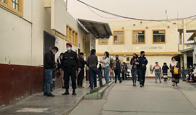 Las víctimas fueron trasladadas al hospital Las Mercedes donde certificaron su deceso. Foto: URPI/LR-Norte