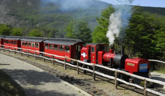 El Tren del Fin del Mundo es un recorrido turístico en Ushuaia. Foto: Agencia Télam