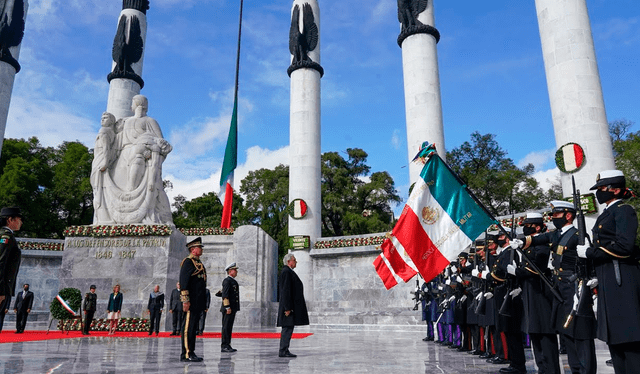 Cada 13 de septiembre se rinde honor a los 'Niños Héroes' en el Altar de la Patria. Foto: Andrés Manuel López Obrador