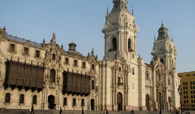  El Sagrario se ubica al costado de la Catedral de Lima. Foto: Andina    