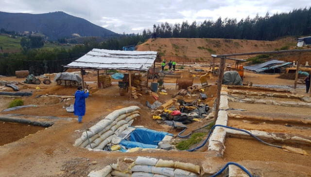 La minería ilegal se ha incrementado en el país. Foto: La República    