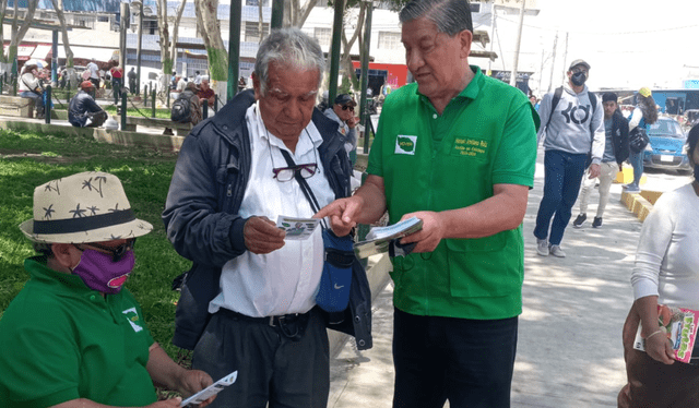 Manuel Arellano inició su campaña en los diferentes puntos de la ciudad de Chiclayo. Foto: Facebook/ Movimiento Verde Unido