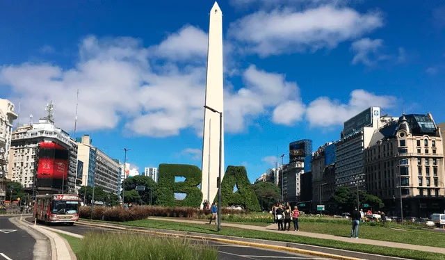 El Obelisco es uno de los monumentos emblemáticos de Argentina y es visto desde largas distancias. Foto: LR
