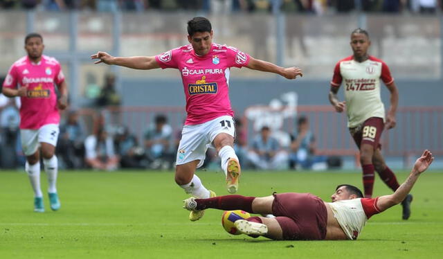 Sporting Cristal y Universitario empataron sin goles en el Estadio Nacional. Foto: Antonio Melgarejo/Grupo La República