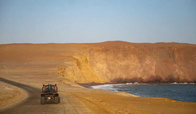 Recorrido por la Reserva Nacional de Paracas. Foto: Promperú