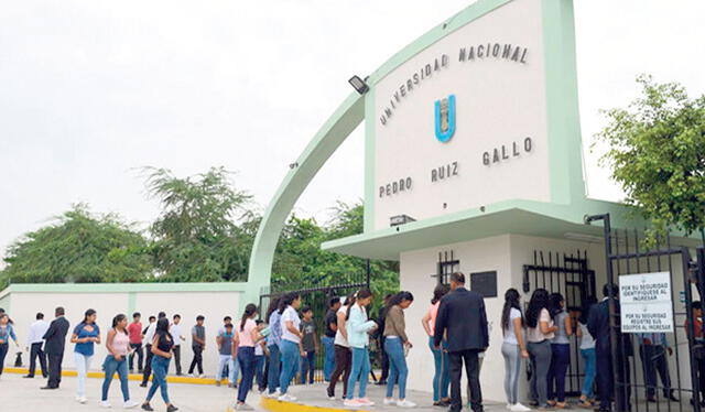 Universidad tiene casi 17.000 alumnos.