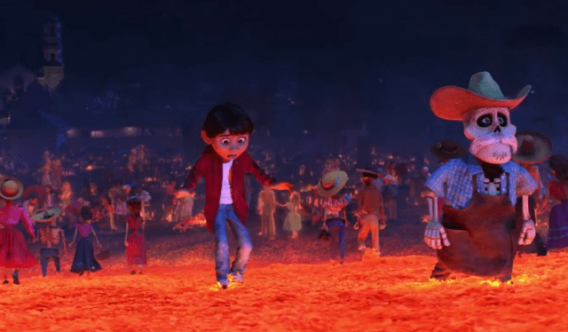 En la película de Disney, se muestra como los pétalos guían a las personas que hacia el mundo de los vivos. Foto: captura de pantalla de Coco