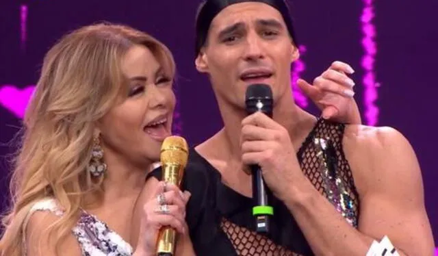 Gisela Valcárcel recibe piropos de Facundo González en la última edición de "El gran show". Foto: captura de América Televisión