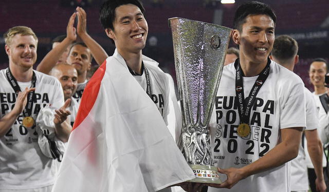 Kamada fue clave en la consagración de Frankfurt en la Europa League 2021-22. Foto: AFP.   