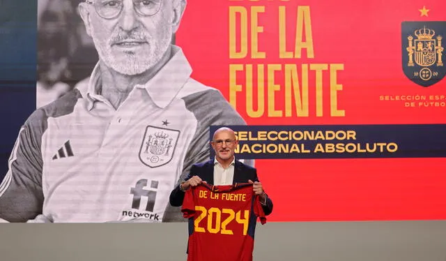 Luis de la Fuente firmó contrato hasta el 2024. Foto: AFP