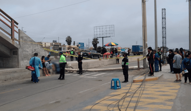  Solange Carbajal Postigo falleció de manera inmediata al ser alcanzada por la estructura de concreto. Foto: La República    