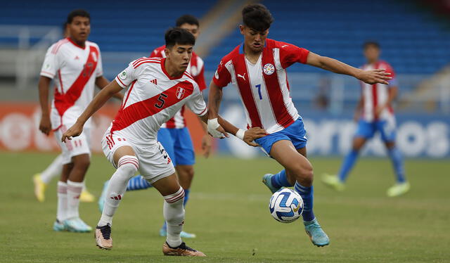 Diego González es titular en la selección de Paraguay que clasificó al hexagonal final del Sudamericano sub-20 2023. Foto: EFE   