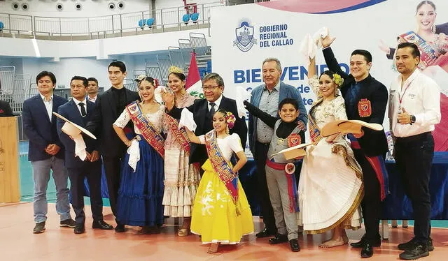 Presentación. Ayer con los campeones 2022, Aída Gamboa y Alejandro Donet. Foto: difusión    