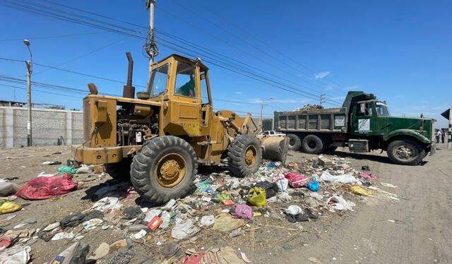  Debido a la falta de maquinaria, no se está brindando el servicio de recojo de residuos sólidos de manera continua. Foto: R. Quincho/URPI-LR   