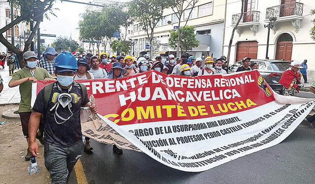 Lima. Manifestantes se desplazaron en el centro de la ciudad. Foto: difusión   