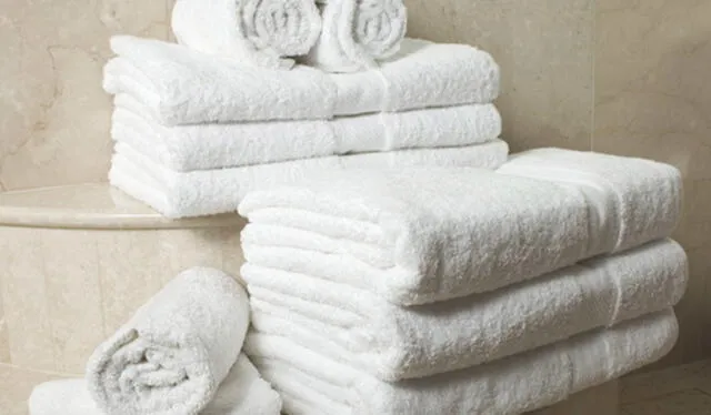 Lavar bien las toallas y evitar excesos y/o restos de jabón y detergente ayuda a mantener su textura. Foto: La Bellota Store 