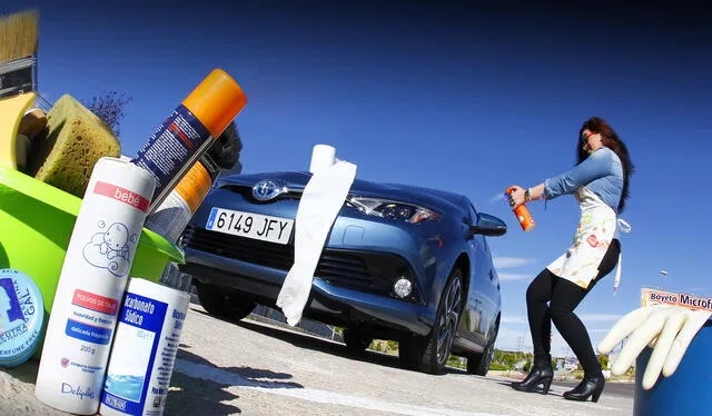 Con la ayuda del repelente para mosquitos podrás eliminar las rayaduras de tu auto. Foto: auto10   