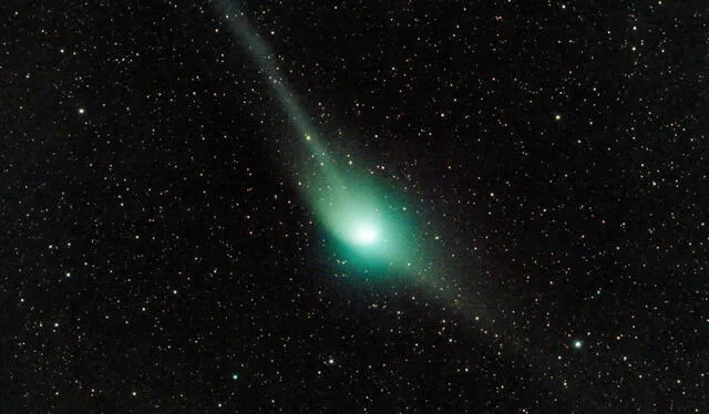 Cometa verde ZTF captado en los últimos días de enero. Foto: Eliott Herman / Flickr    