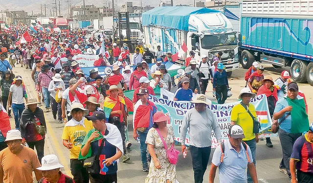  Paso. Manifestantes caminaron 5 horas de Huaycán a Lima. Foto: difusión   