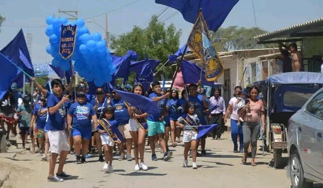 Decenas de banderas disfrutan del Carnaval en Catacaos. Foto: La República.   