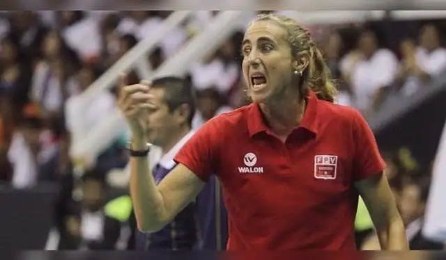  Divertida intervención de Natalia Málaga en transmisión de Paolo Guerrero y Jefferson Farfán.   