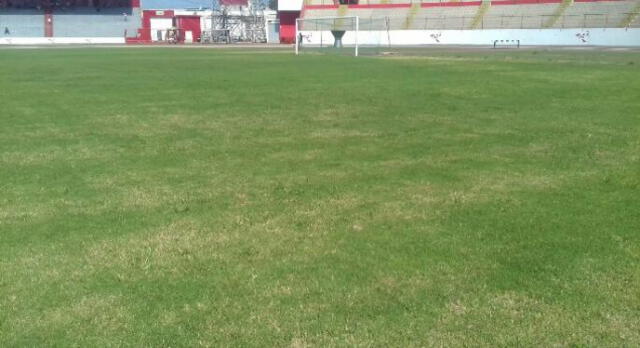 El estadio Mansiche de Trujillo, donde se iba a jugar el UTC vs. Sporting Cristal de la fecha 1 del Torneo de Verano 2018, no fue habilitado por la FPF. Foto: RPP   