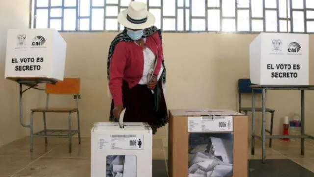 El referéndum tendrá ocho preguntas sobre cambios constitucionales en Ecuador. Foto: BBC   