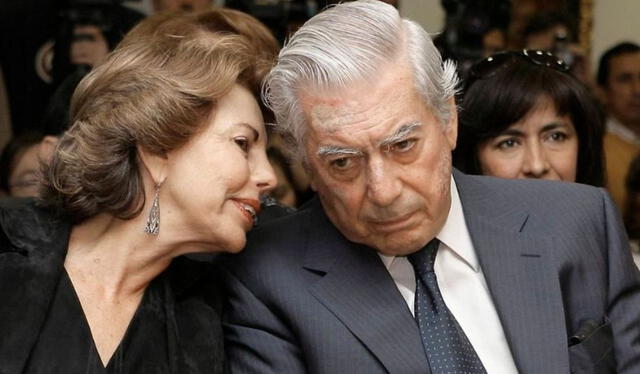  Mario Vargas Llosa y su exesposa Patricia fuerin vistos nuevamente juntos en familia. Foto: AFP    