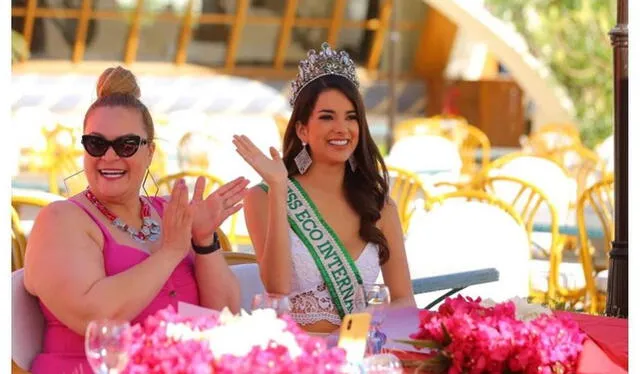  Suheyn Cipriani junto a la Dra. Amaal Rezk, presidenta de la organización Miss Eco Internacional. Foto: Suheyn Cipriani/Instagram<br><br>    