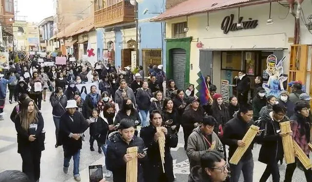  Juliaca. Conjuntos de sikuris entonaron temas dedicados a las víctimas de las jornadas de protesta. Foto: captura de video    