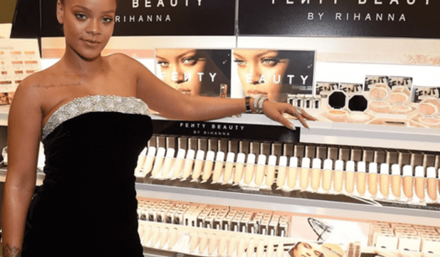 Rihanna ha conseguido recaudar elevadas sumas de dinero gracias a sus empresas de artículos de belleza. Foto: AFP   