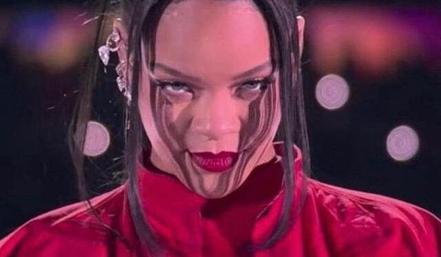 Memes de Rihanna en el Super Bowl. Foto: Twitter   