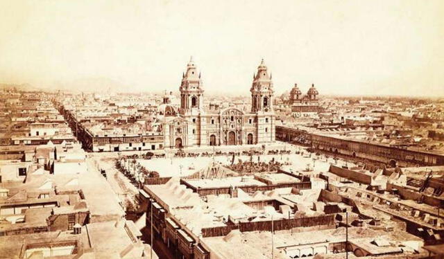  Vista de la Plaza Mayor, desde el convento de Santo Domingo. Foto: Colección Jorge Benavides-Lima La Única   