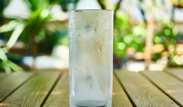  Puedes enfriar tu bebida con este life hack del vaso congelado. Foto: Pxfuel 