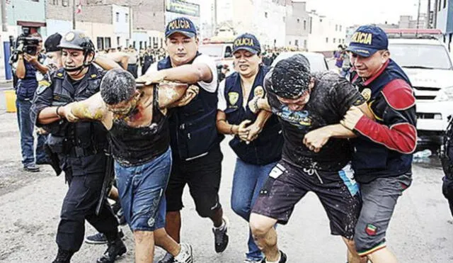 La desaparición de los carnavales en Lima se debió, también, a las campañas que promovían el uso responsable del agua. Foto: El Peruano   