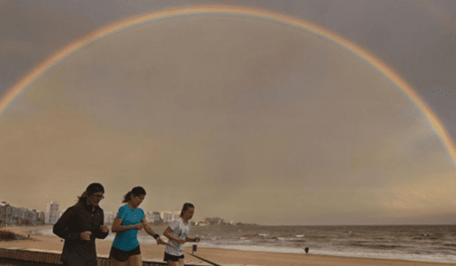 El arcoíris tiene una forma curva. Foto: AFP   