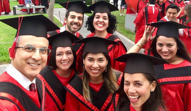  Pedro Tenorio en la graduación de su Maestría en la UPC. Foto: Pedro Tenorio/Instagram<br>    