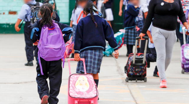 Miles de estudiantes regresan a clase en marzo del 2023. Foto: difusión   