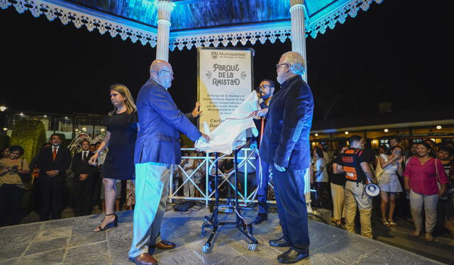  El actual alcalde y el exalcalde de Surco inauguraron la reapertura del Parque de la Amistad. Foto: Municipalidad de Surco   